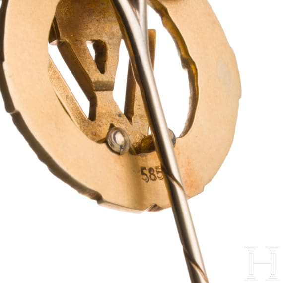 Kaiser Wilhelm II &ndash; a gold presentation pin dated 27 January 1929