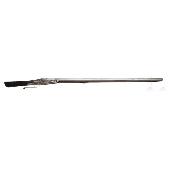 A heavy German rampart rifle with combined wheel and matchlock, circa 1570