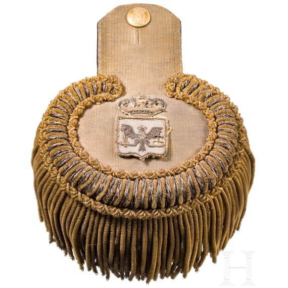 Preu&szlig;ischer Zweispitz und eine preu&szlig;ische Beamtenepaulette, 2. H&auml;lfte 19. Jhdt.