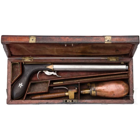 Schwere Perkussions-Stiefelpistole im Kasten, fl&auml;misch, um 1860