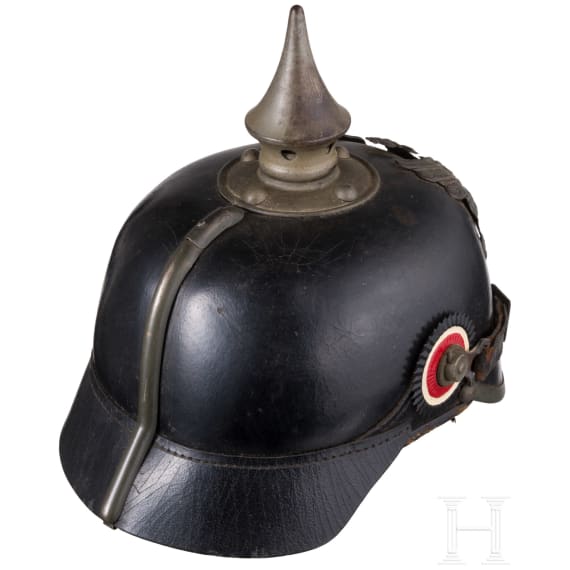 A helmet M 1915 for line infantery men, dated 1916