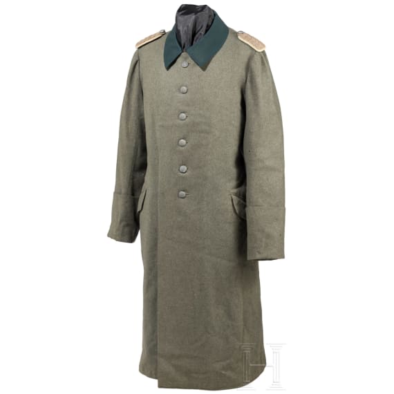 A feld grey coat for officers