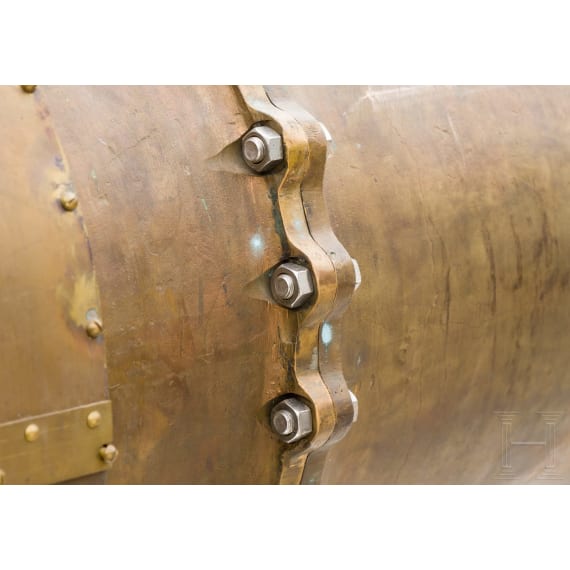 Torpedo tube of a torpedo boat, circa 1910