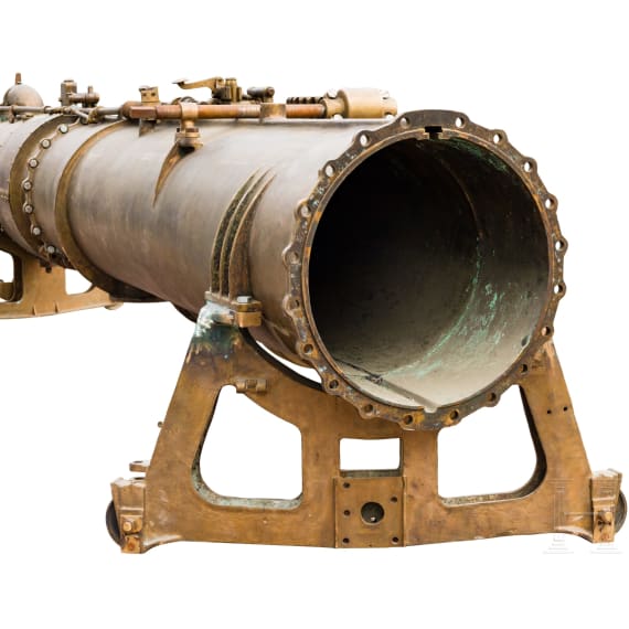 Torpedo tube of a torpedo boat, circa 1910