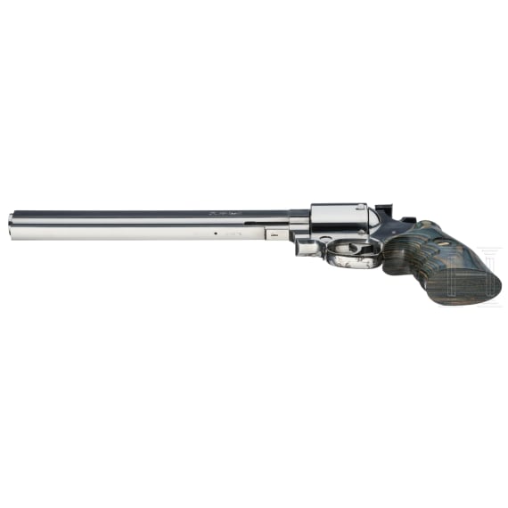 A Janz JTL 10" Sports revolver in .454 Casull