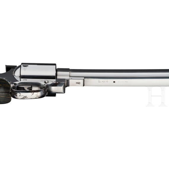 A Janz JTL 10" Sports revolver in .454 Casull