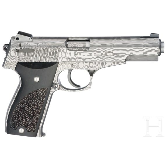 A Korriphila HSP 701 "Odin's Eye" - the world's first all-damascus-steel pistol ever!