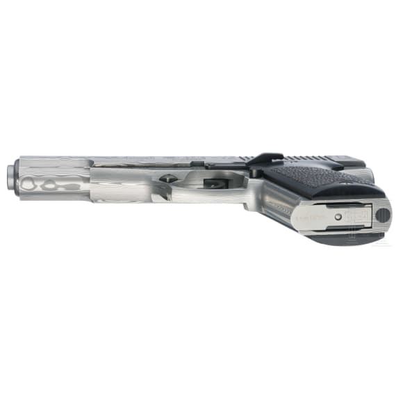 A Korriphila HSP 701 "Odin's Eye" - the world's first all-damascus-steel pistol ever!