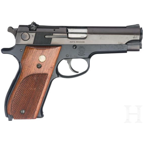 A Smith & Wesson Mod. 39-2