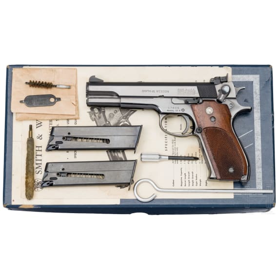 A Smith & Wesson Mod. 52-1, in box