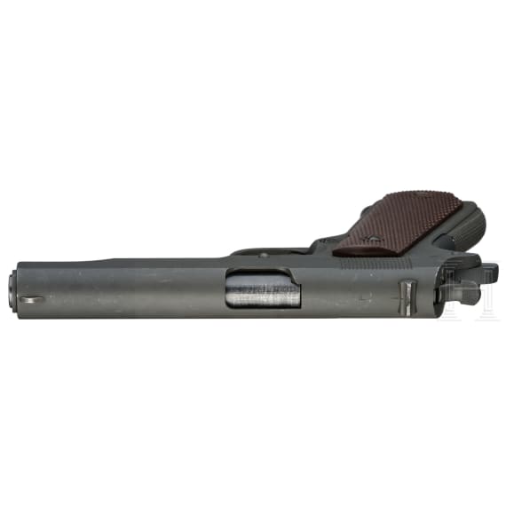 A Colt M1911A1, 1943