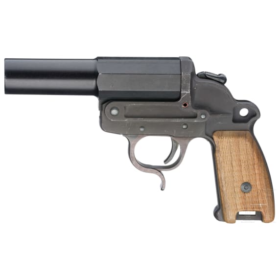 An Erma Mod. LP 4-56 flare gun