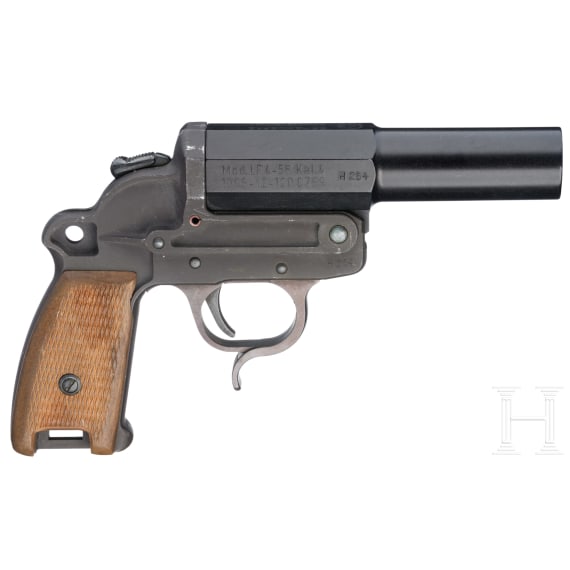 An Erma Mod. LP 4-56 flare gun