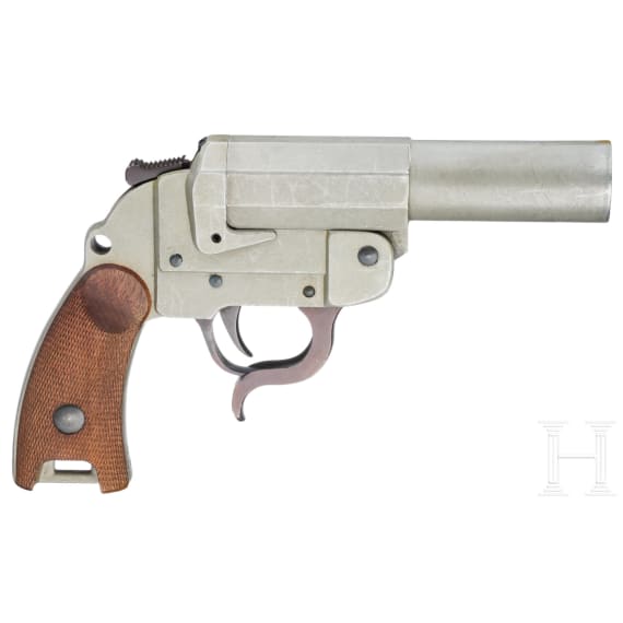 A Heym Type 3 flare gun