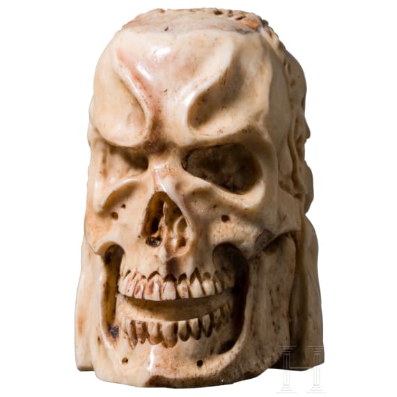 Zwei Memento-Mori Beinschnitzereien im Stil des Fr&uuml;hbarock, deutsch, 19./20. Jh.