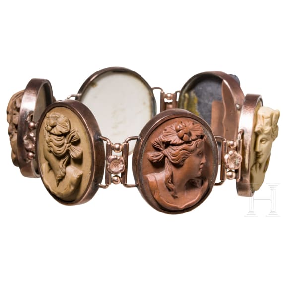 Armband mit verschiedenfarbigen Lava-Kameen, Italien, 2. H&auml;lfte 19. Jhdt.