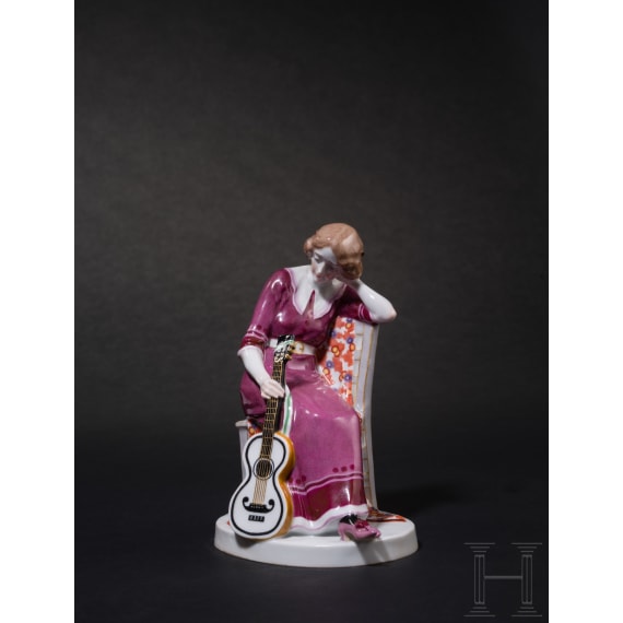 Seltene Jugendstil-Figur "M&auml;dchen mit Gitarre", Alfred K&ouml;nig, 1913/14 (Entwurf), Meissen, 1910-23