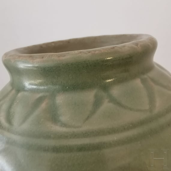 Longquan Seladon Krug mit Blumen, China, wahrscheinlich Ming-Dynastie