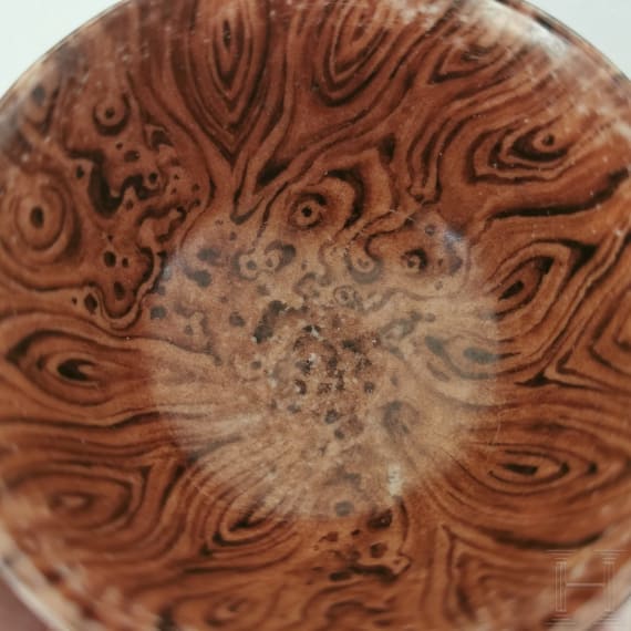 Koppchen in Holzoptik mit Qianlong-Marke, China, wohl 18. Jhdt.