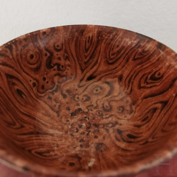 Koppchen in Holzoptik mit Qianlong-Marke, China, wohl 18. Jhdt.