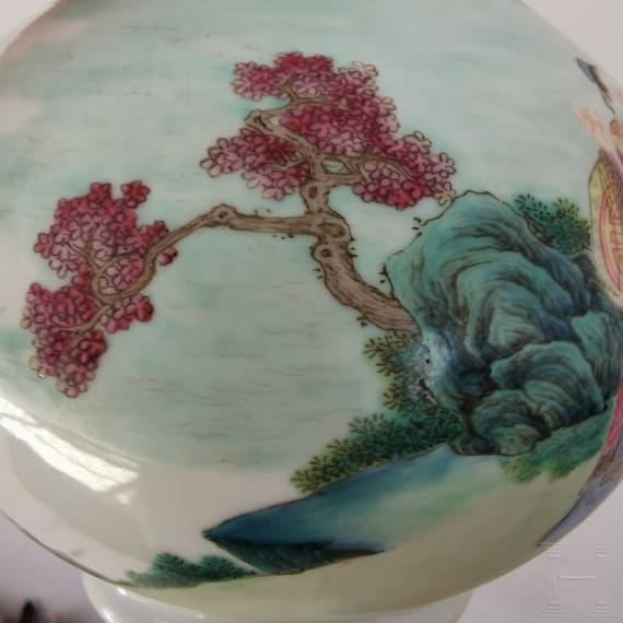 Famille-Rose-Vase, China, um 19. Jhdt.