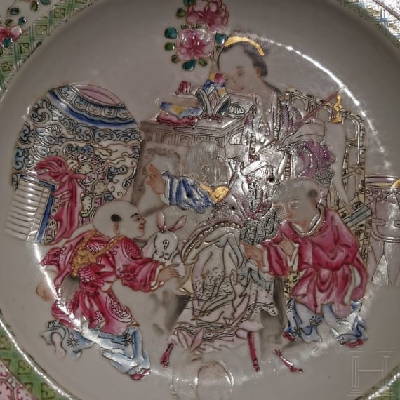 Famille-Rose-Teller, China, wohl Yongzheng-Periode (1723-35)