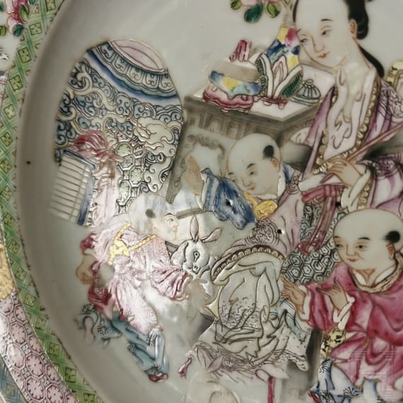 Famille-Rose-Teller, China, wohl Yongzheng-Periode (1723-35)