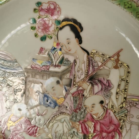 Famille-Rose-Teller, China, wohl Yongzheng-Periode (1723-35)