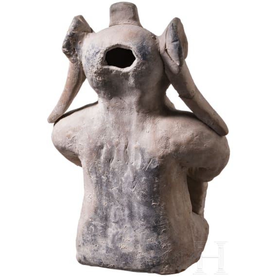 Gro&szlig;e pr&auml;kolumbische Tonfigur, Ekuador, wohl 500 - 1000 n. Chr.