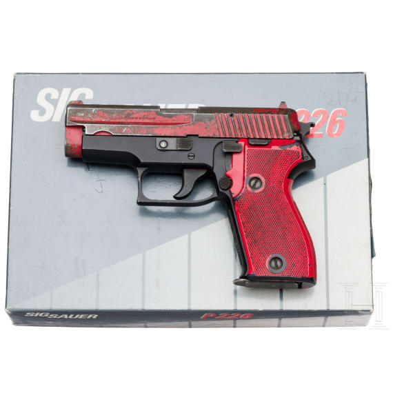 A SIG Sauer Mod. P 6 trainings pistol, German Police, in a P226 box
