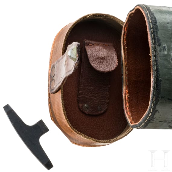 A WW1 Goerz 4x Sniper Scope, in case