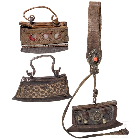 Drei Taschen mit Feuerschl&auml;ger, Tibet, 19. Jhdt.