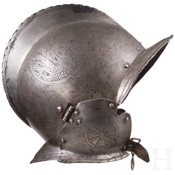 Sturmhaube mit graviertem Dekor, s&uuml;ddeutsch, um 1570