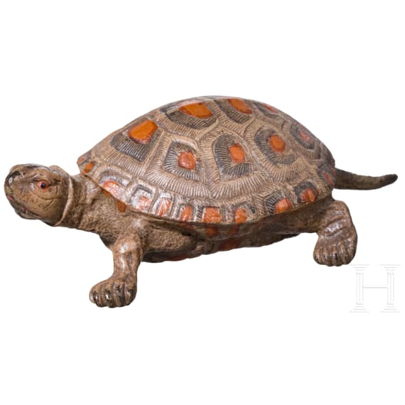 Zwei Wiener Bronzeminiaturen: &bdquo;Schildkr&ouml;te", Franz Xaver Bergmann (Wien 1861 &ndash; 1936 Wien); &bdquo;Wolfgruppe mit Jungtieren", Stefan Buchinger (Wien, t&auml;tig um 1900), um 1900