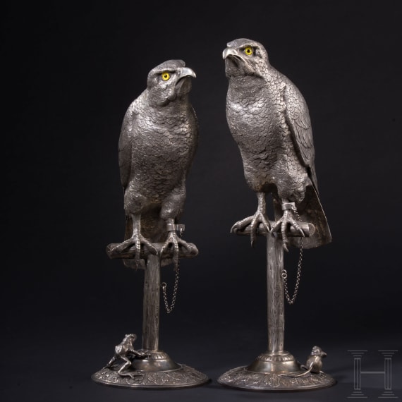 Zwei gro&szlig;e silberne Falken, deutsch, Hanau, Wilhelm Weinranck, um 1900