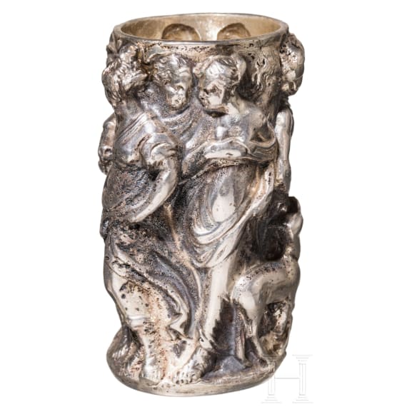 Massiver Silberpokal mit Szene aus der kalydonischen Eberjagd, 20. Jhdt.