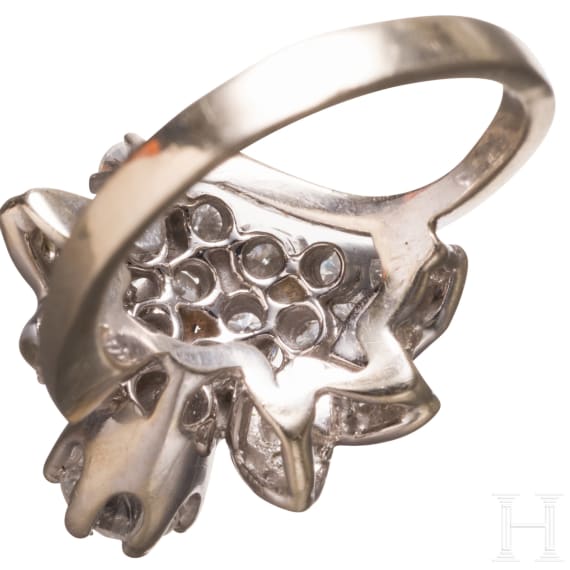 Ring mit Diamanten