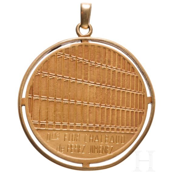 18kt Goldmedaille - wohl ein Pr&auml;sentationsgeschenk f&uuml;r die Ehefrau von General Marco P&eacute;rez Jim&eacute;nez (Pr&auml;sident Venezuela 1952-1958) zur Einweihung des Centro Sim&oacute;n Bol&iacute;var, datiert 1954