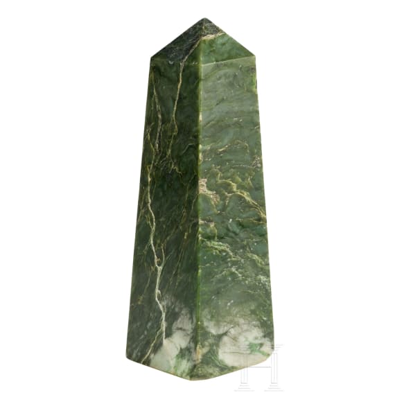 Nephrite obelisk, China, late 20th century