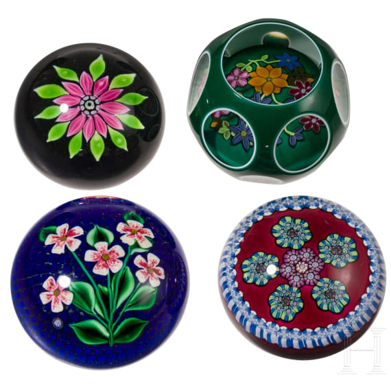Four glass paperweights, Scottland, Perthshire (three), 1975-1996 / Saint Louis, 1994 (einer)