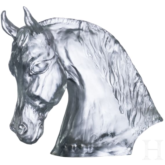 A glass horse bust, Tauni de Lesseps, Baccarat
