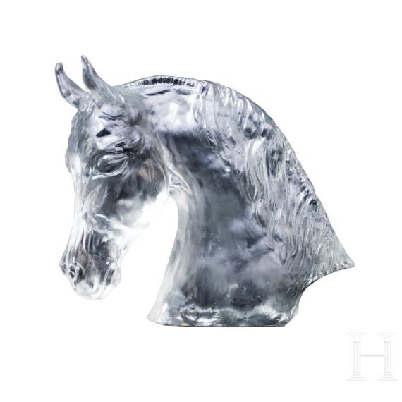 A glass horse bust, Tauni de Lesseps, Baccarat