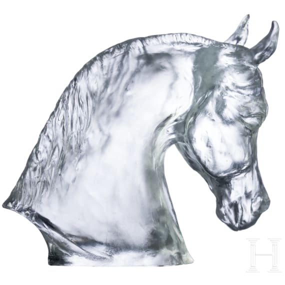 A glass horse bust, Tauni de Lesseps, Baccarat