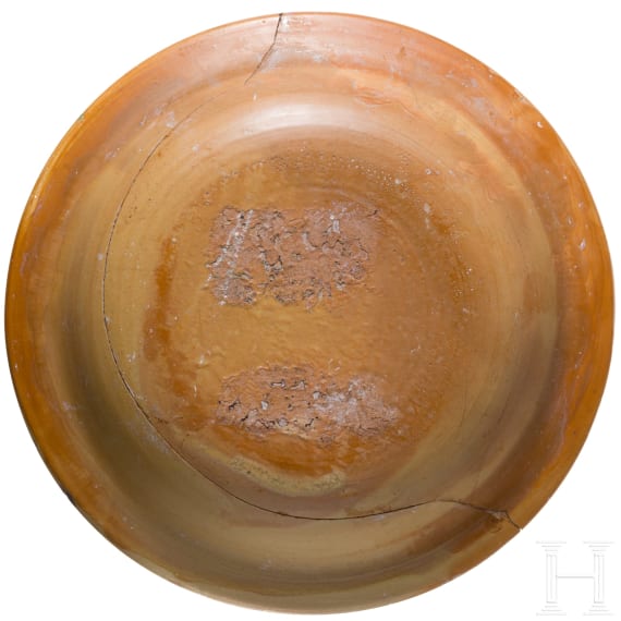 A medieval Italien earthenware plate with harpy, Orvieto (Umbria), 15th century