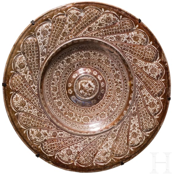 A Spain Hispano-Moresque charger with lustre glaze, probably 16th century