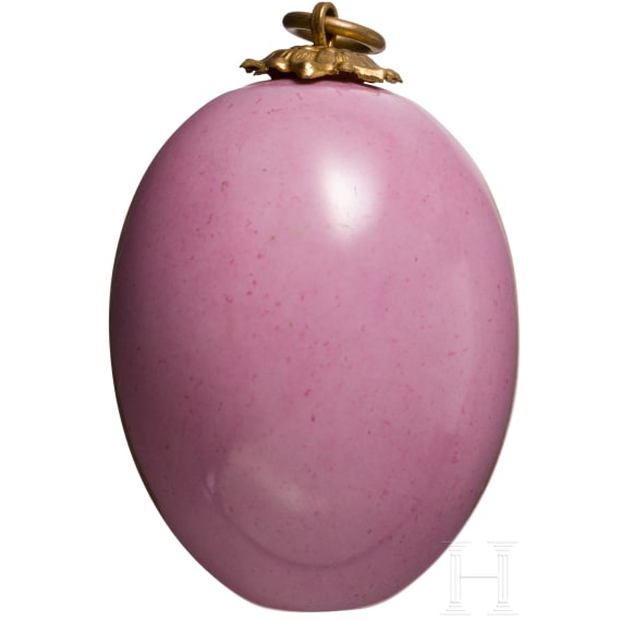 A porcelain Easter egg showing the Mausoleum Charlottenburg, KPM, 2nd half of the 19th century