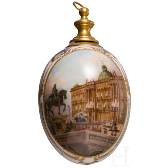 A porcelain Easter egg showing "Das K&ouml;nigliche Schloss in Berlin", KPM, late 19th century