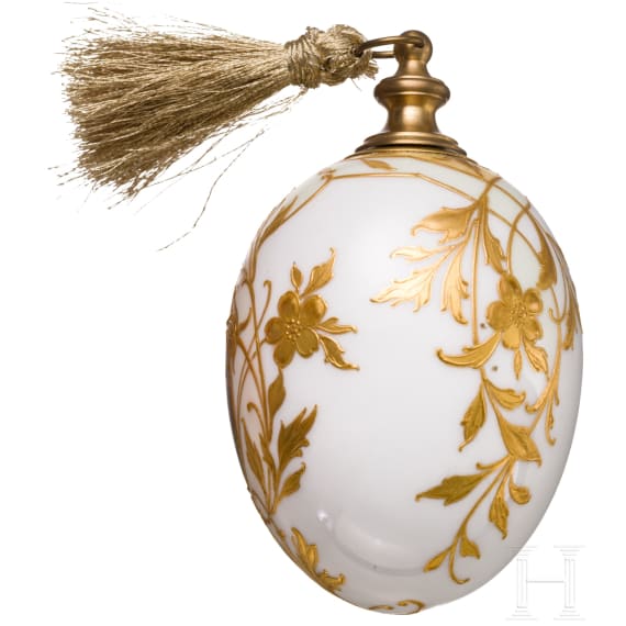 A porcelain easter egg showing the Berlin Palace, KPM, late 19th century