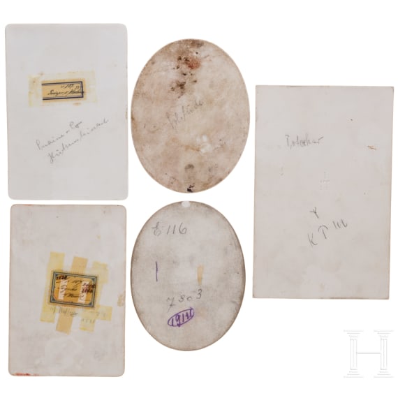 5 fein gemalte Porzellanplaketten mit Bildnisminiaturen, u. a. KPM, Swaine & Co. zwischen 1900&ndash;1915