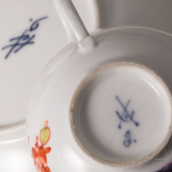 Paar Imari-Tassen mit Untertassen, Meissen, um 1780